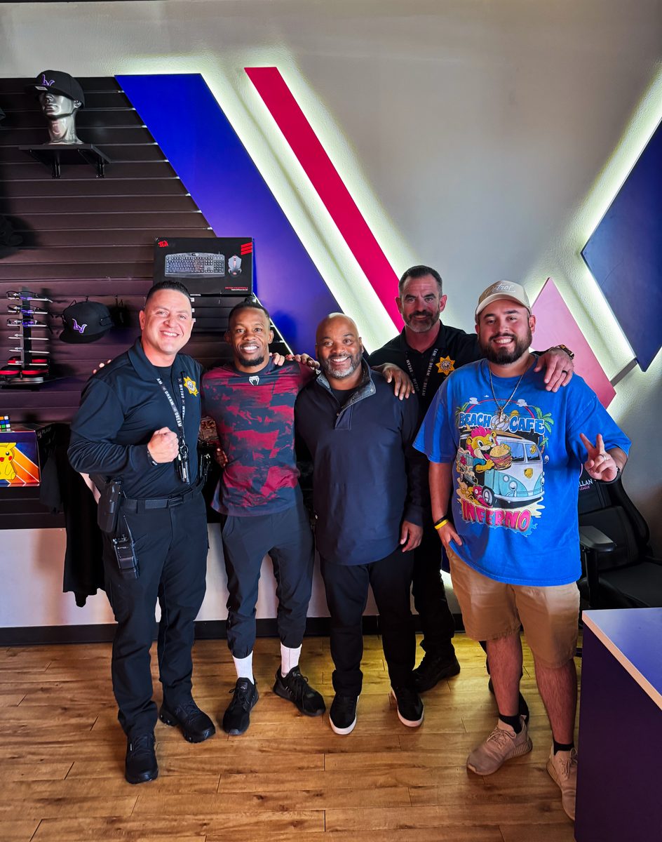 Ode' Osbourne with the Vegas Inferno crew